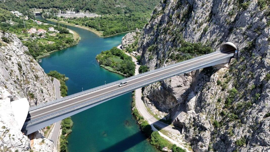 Apartment Mlija Omiš Εξωτερικό φωτογραφία